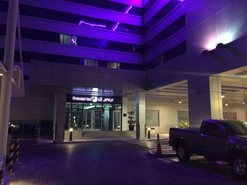 Premier Inn Abu Dhabi International Airport Exterior foto