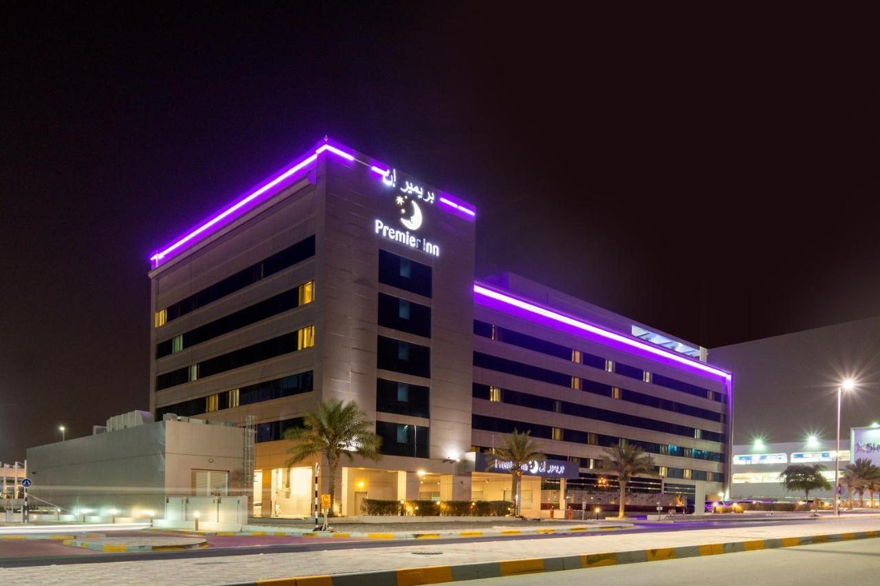 Premier Inn Abu Dhabi International Airport Exterior foto